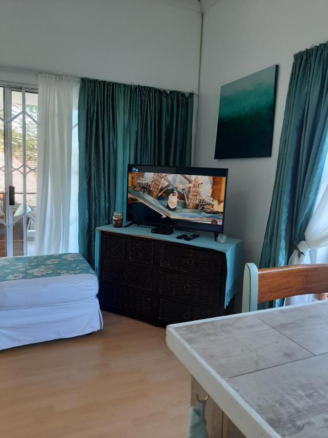 Umtamvuna View Cabanas Port Edward Exteriör bild